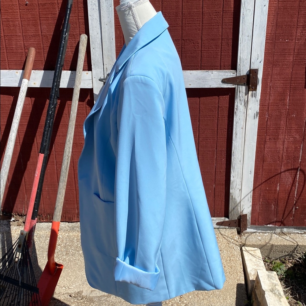 Light blue women’s blazer with shoulder pads - Picture 5 of 8